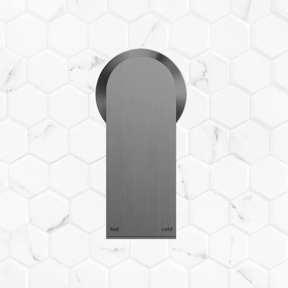 Nero Bianca Shower Mixer with 60mm Round Plate Gunmetal - Image 2
