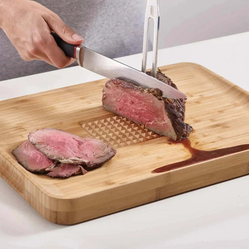 Joseph Joseph Cut&Carve Bamboo Chopping Board - Image 2