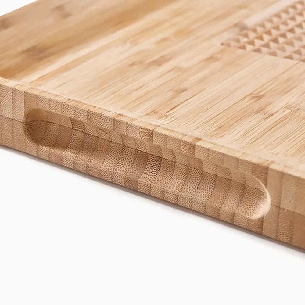 Joseph Joseph Cut&Carve Bamboo Chopping Board - Image 6