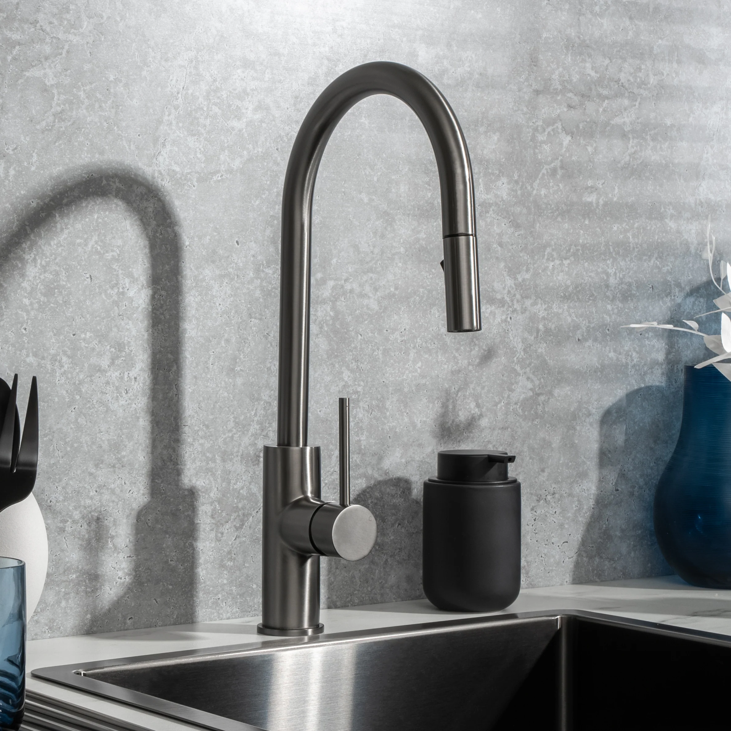 Alma Mira Brushed Gunmetal Pull Out Mixer - Image 2