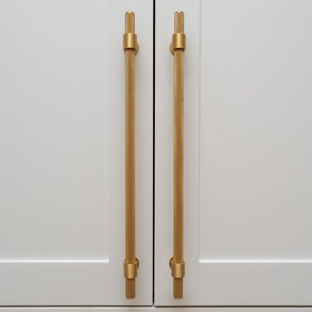 Momo Handles Momo Belgravia Solid Brass Bar Pull 320mm Brushed Satin Brass - Image 2