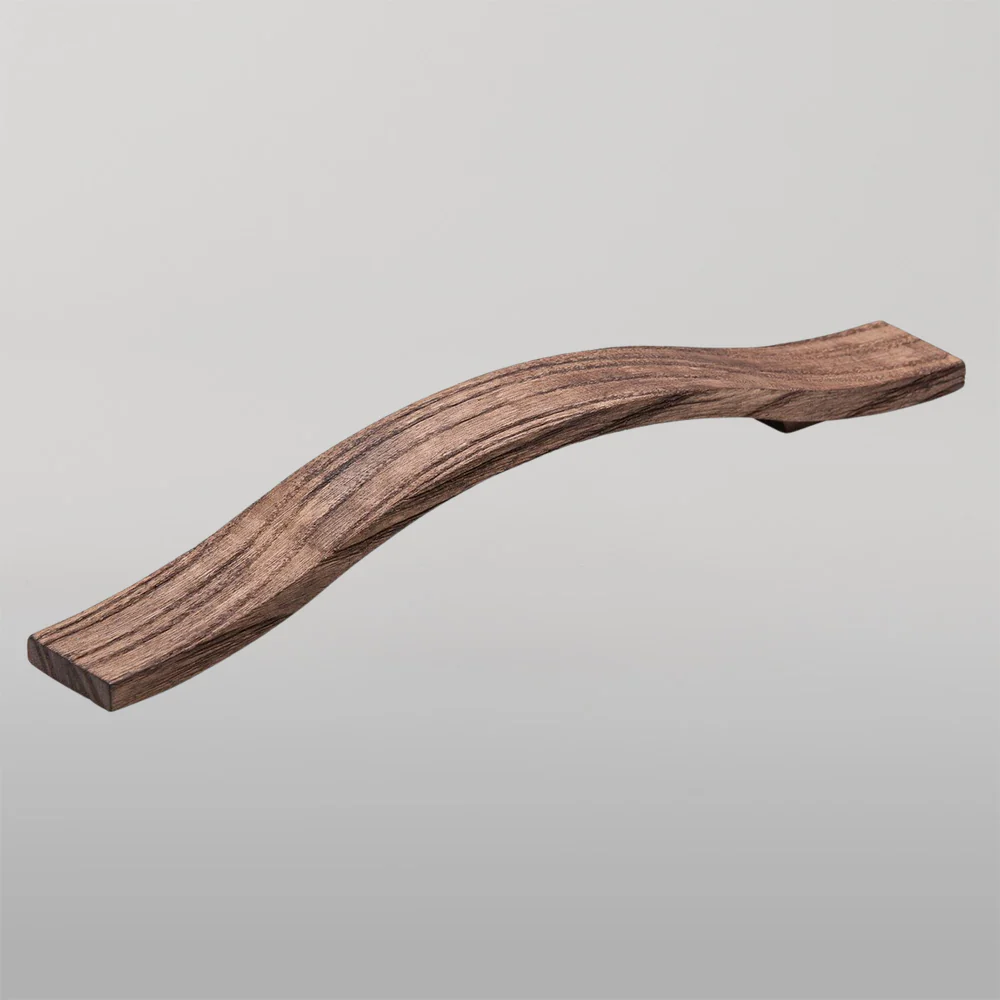 Momo Handles Momo Calin Timber Bow Handle 160mm Oak Woodgrain - Image 2