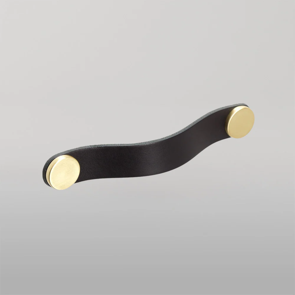 Momo Handles Momo Flexa Leather D Handle 160mm Black With Brass Buttons - Image 2