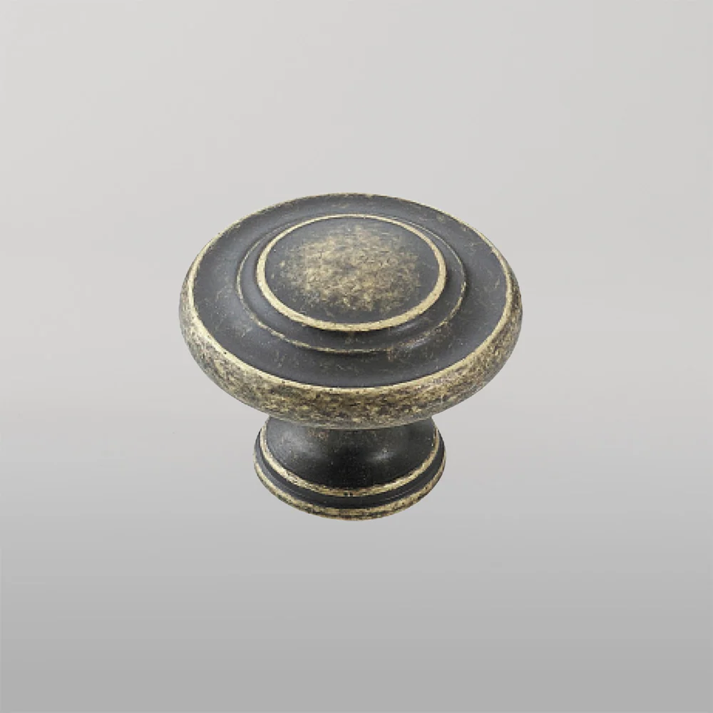 Momo Handles Momo Florencia Concentric Knob 33mm Antique Brass - Image 2