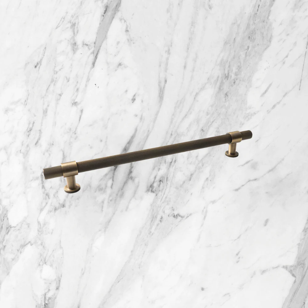 Momo Handles Belgravia Knurled Solid Brass Entrance Pull Handle Dark Brushed Brass - Image 2