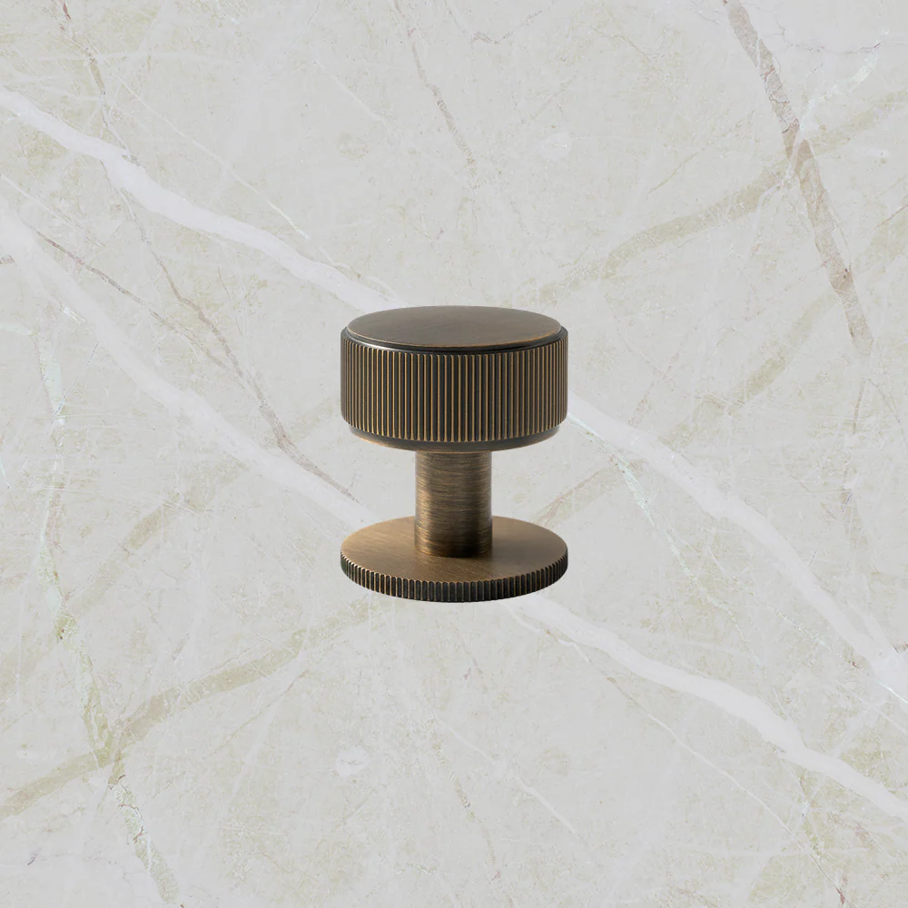 Momo Handles Belgravia Lined Round Knob Solid Brass 35mm Dark Brushed Brass - Image 2