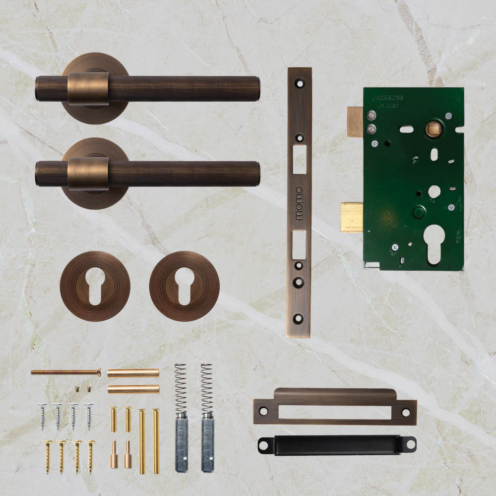 Momo Handles Belgravia Solid Brass Lined Lever Entrance Set Bronze - Image 2