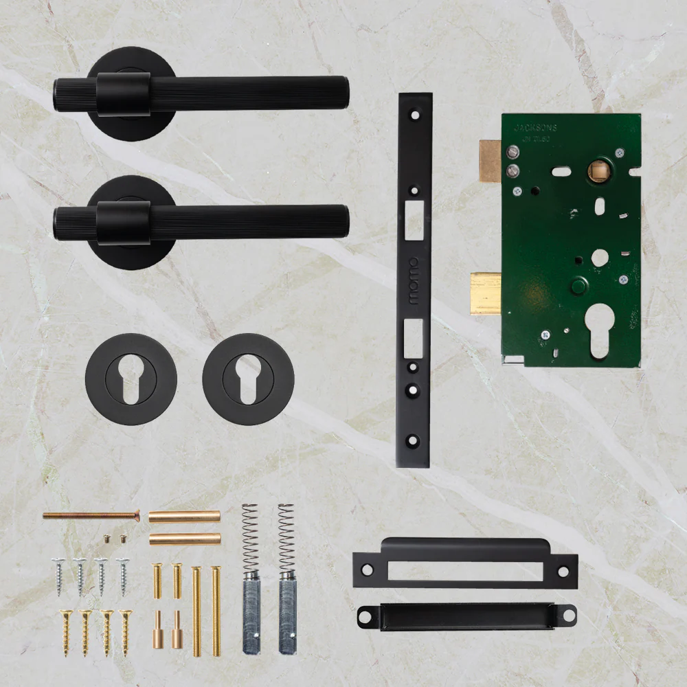 Momo Handles Belgravia Solid Brass Lined Lever Entrance Set Matte Black - Image 2
