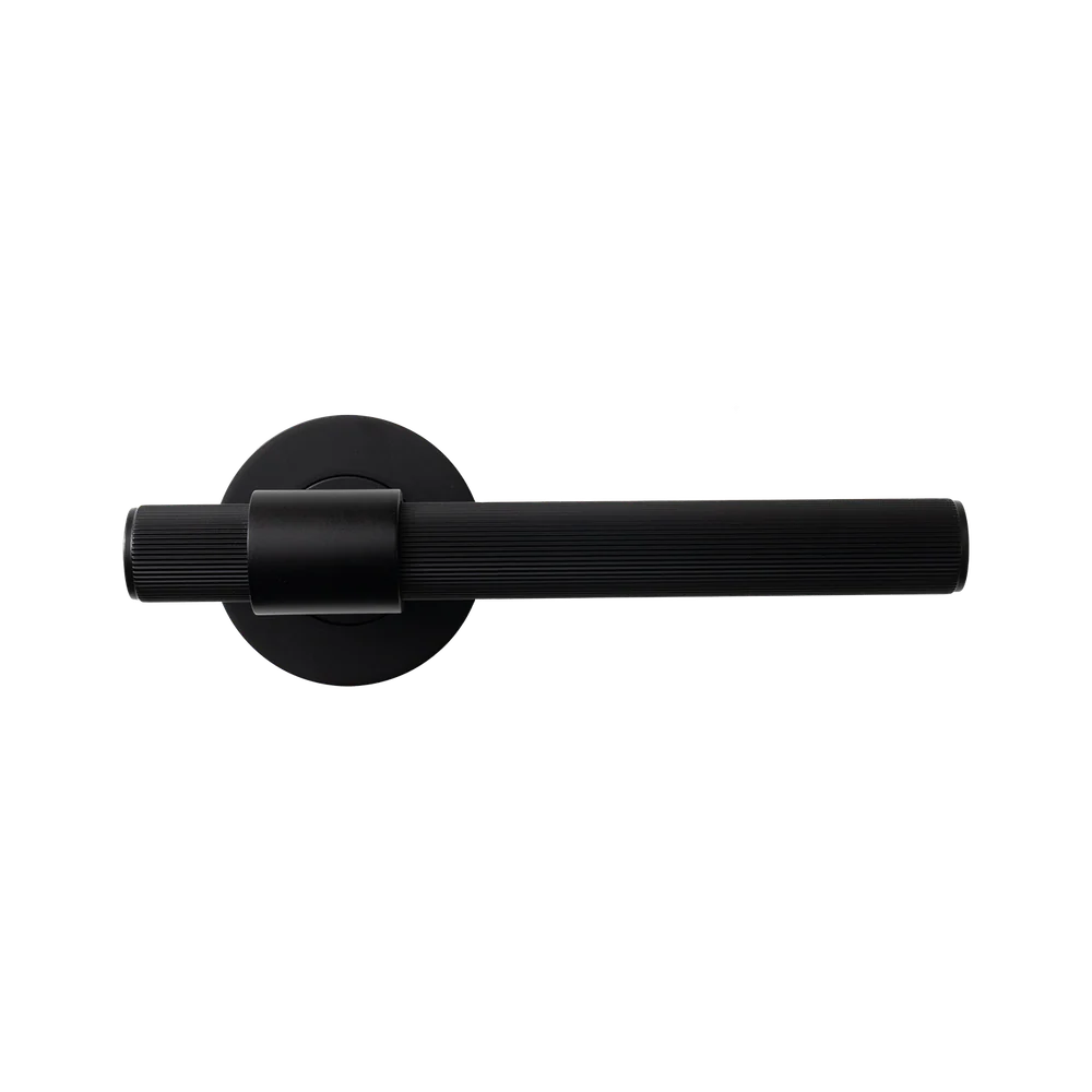 Momo Handles Belgravia Solid Brass Lined Tubular Latch Privacy Lever Set Matte Black
