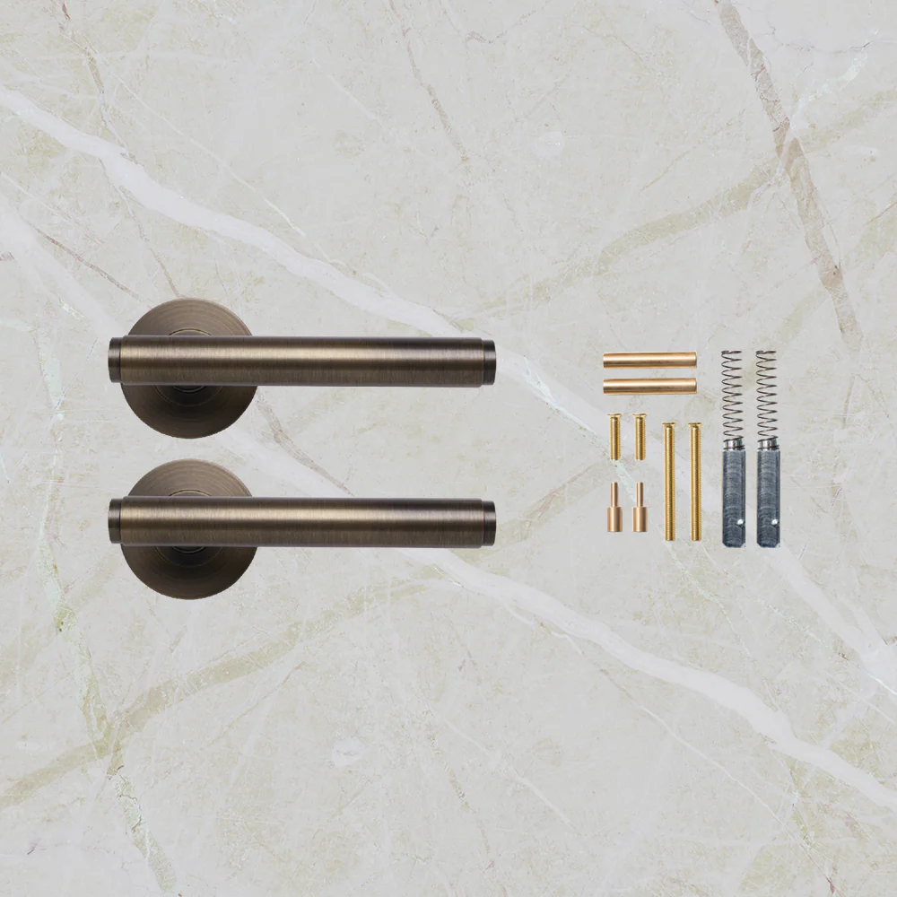Momo Handles Bellevue Plain Lever Handle Set Bronze - Image 2
