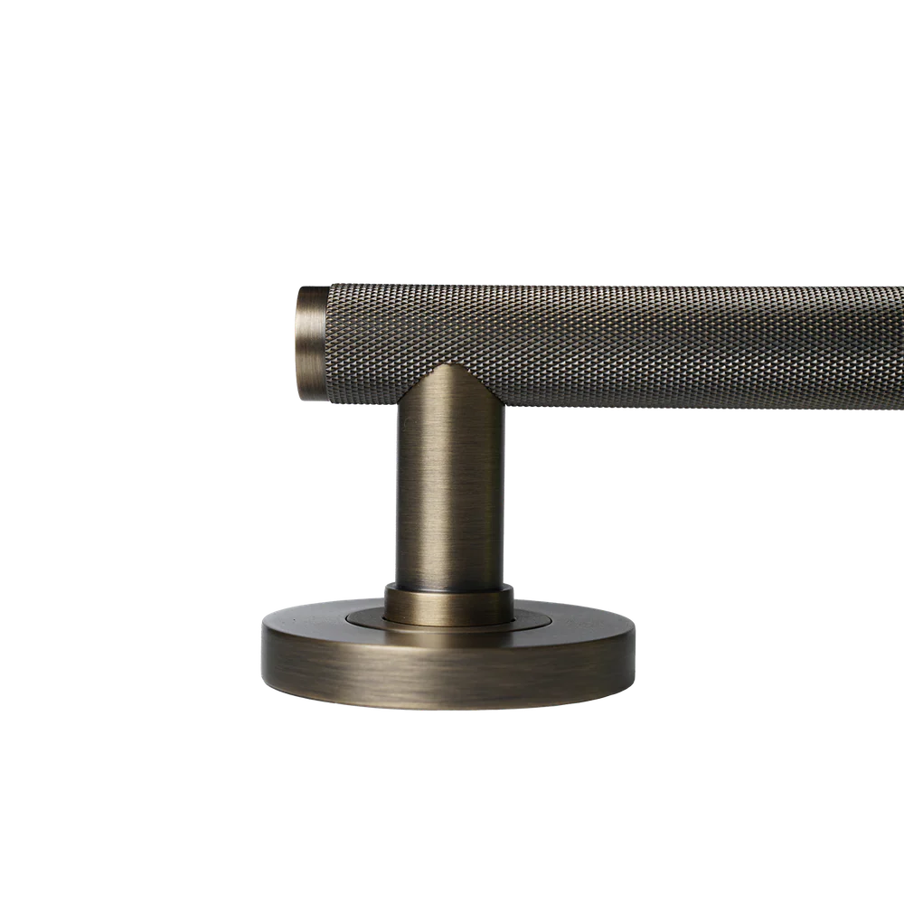 Momo Handles Bellevue Solid Brass Knurled Mortice Lock Privacy Lever Set Dark Brushed Brass - Image 5