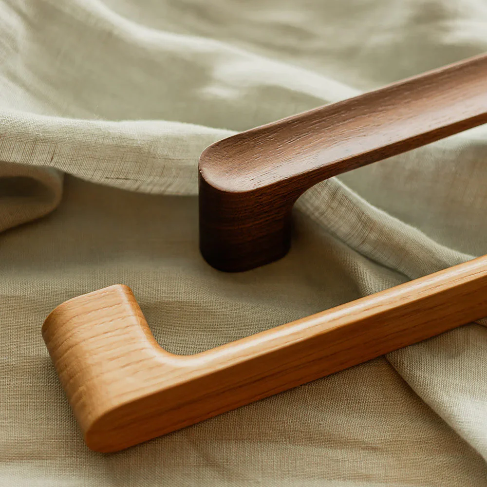 Momo Handles Luv Wood D Handle 160mm Walnut - Image 2