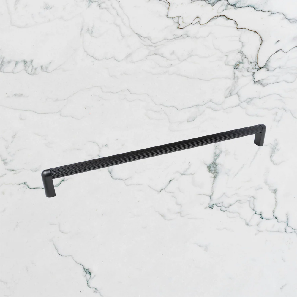 Momo Handles Riss Big 480mm Matte Black - Image 2
