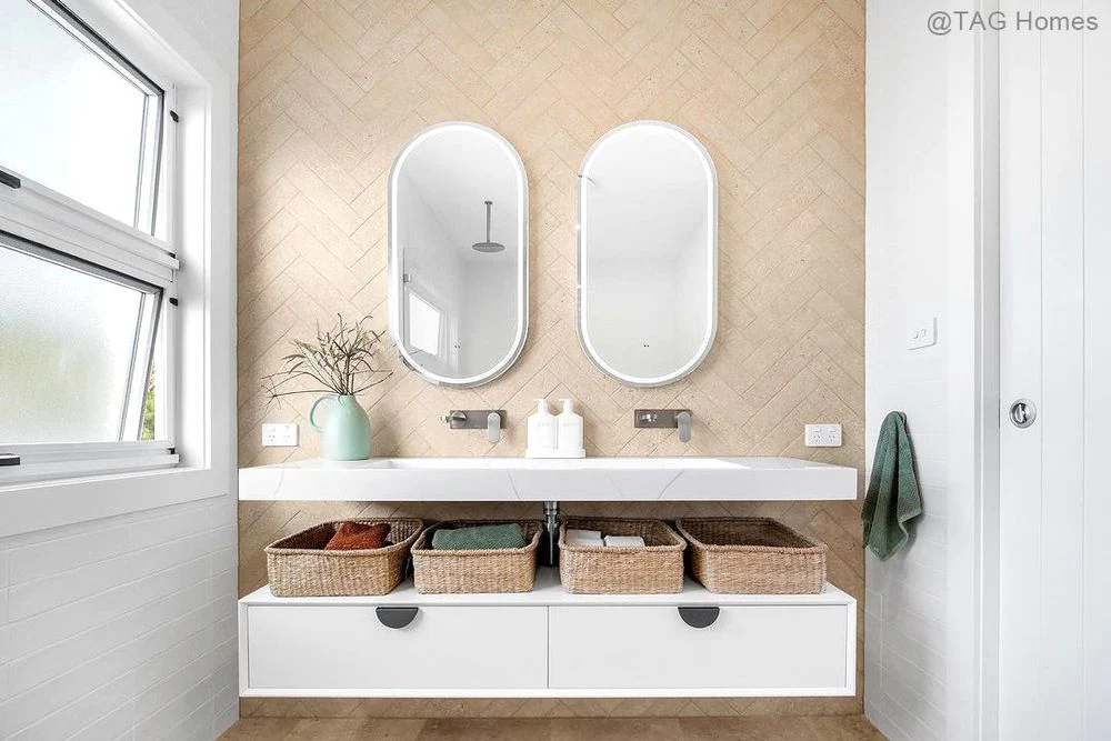 Otti Moonlight 1200mm White Wall Hung Cabinet (Cabinet Only) - Image 5