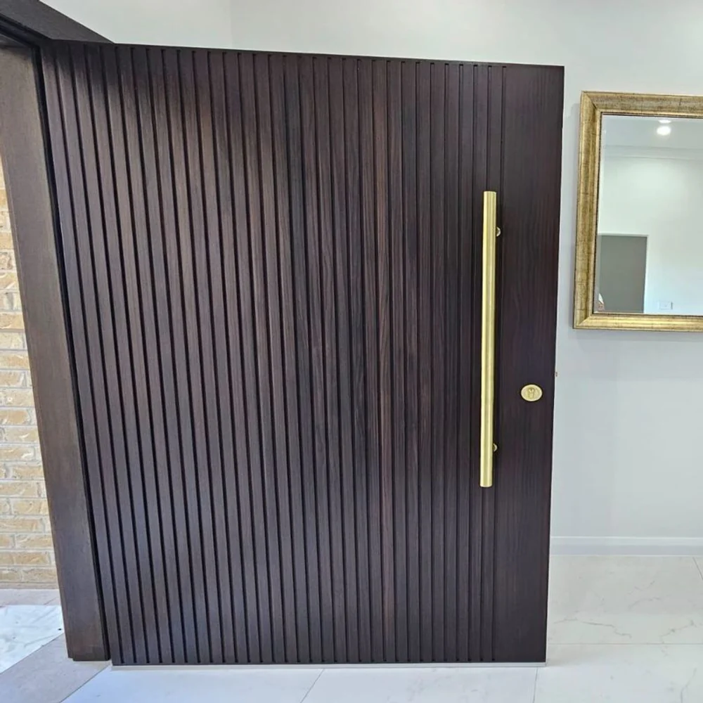 Zanda Round Profile Pull Handle 900mm Satin Brass - Image 2